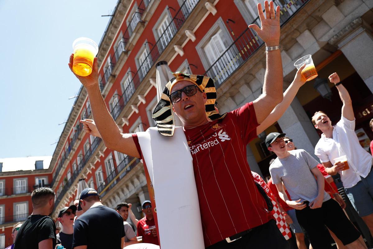 Aficionados ingleses en la Plaza Mayor de Madrid, en una imagen de archivo.
