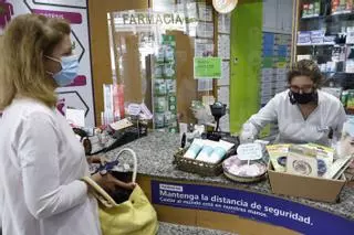 Sanidad recomienda usar mascarilla y teletrabajar si se tienen síntomas ante el repunte de covid y gripe