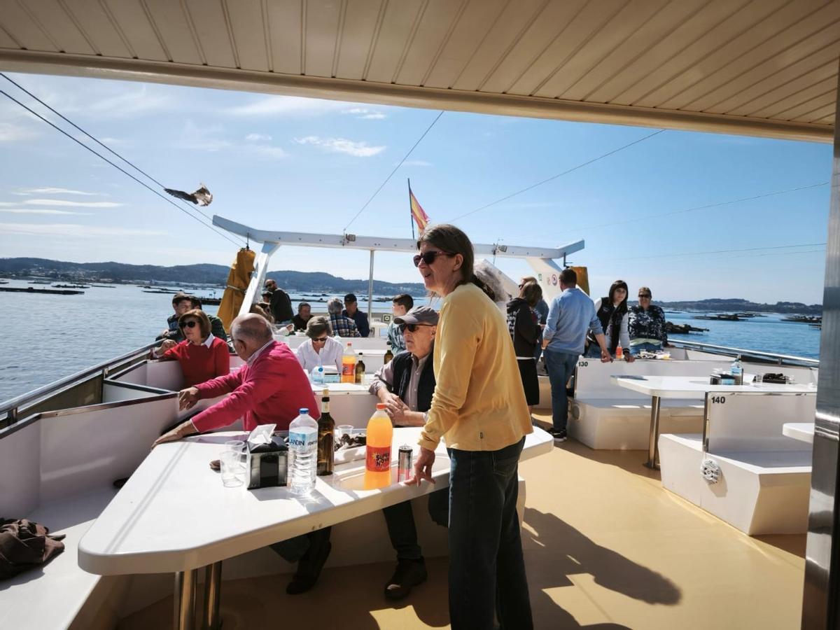La Ruta del Mejillón en uno de los catamaranes de Cruceros do Ulla Turimares.