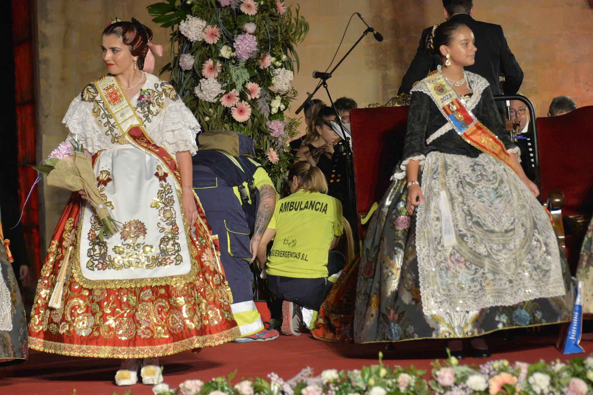 Proclamación de las reinas de Elche en la Plaça de Baix