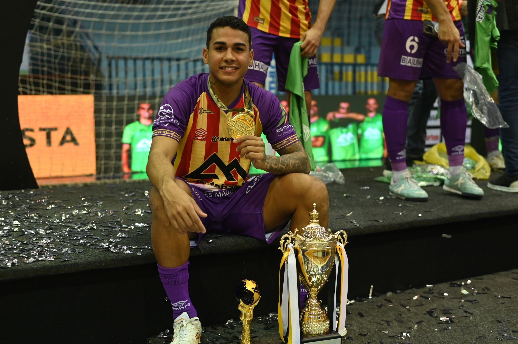 Las imágenes del Palma Futsal celebrando su título en la pista