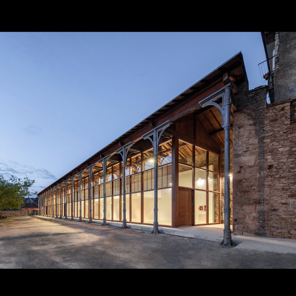Restauración del Pabellón historicista y el muro perimetral de San Martín Pinario