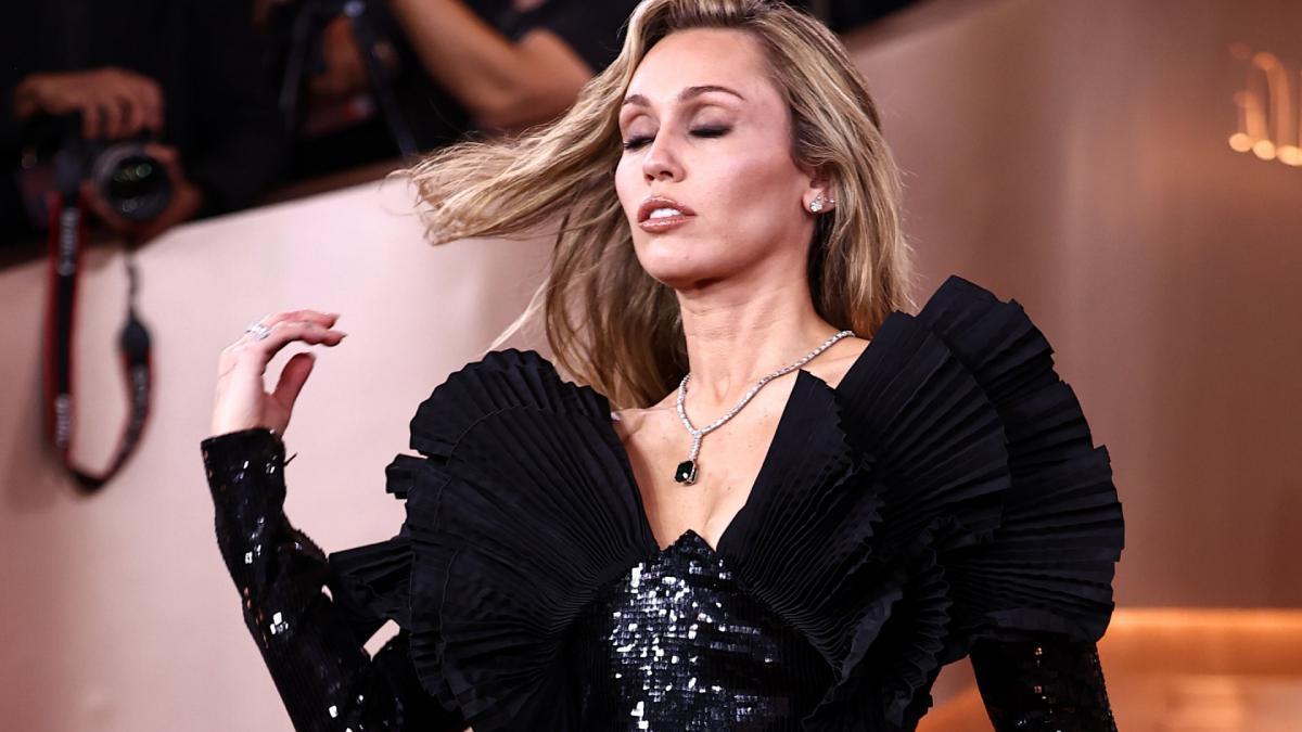 Cheveux dénoués : le principal protagoniste des tendances beauté des Golden Globes 2026