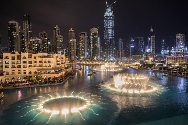 La fuente Dubai (Dubai Fountain) y sus chorros
