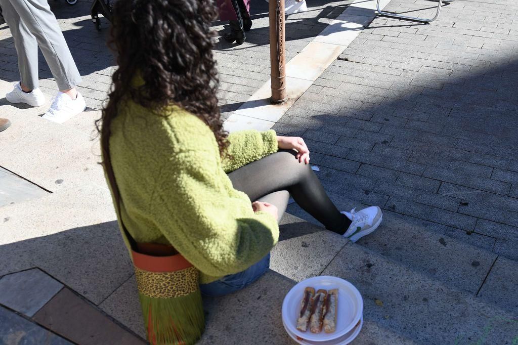 Murcia se echa a las calles durante el tardeo de Nochebuena