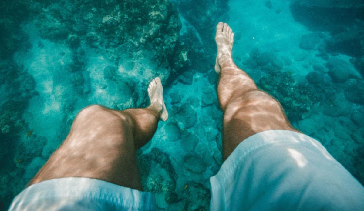 Estos son los riesgos de no cambiarse el bañador mojado