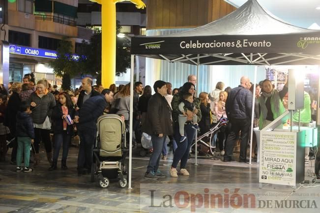 Encendido del árbol de Navidad en El Corte Inglés de Murcia