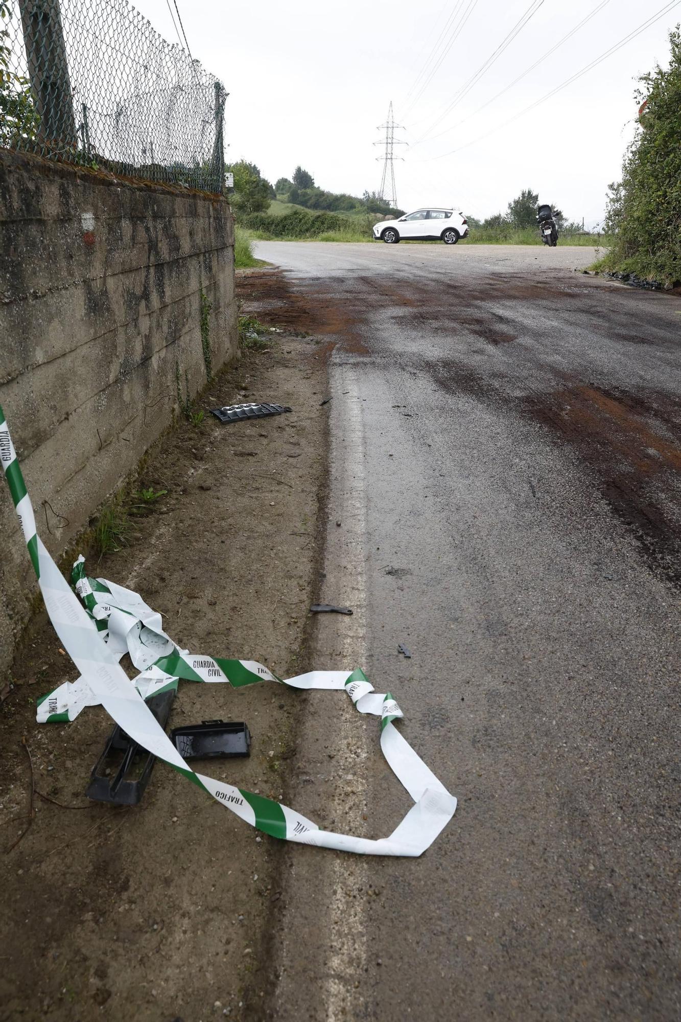 El lugar del accidente que acabó con la vida de un joven en Cenero, en imágenes