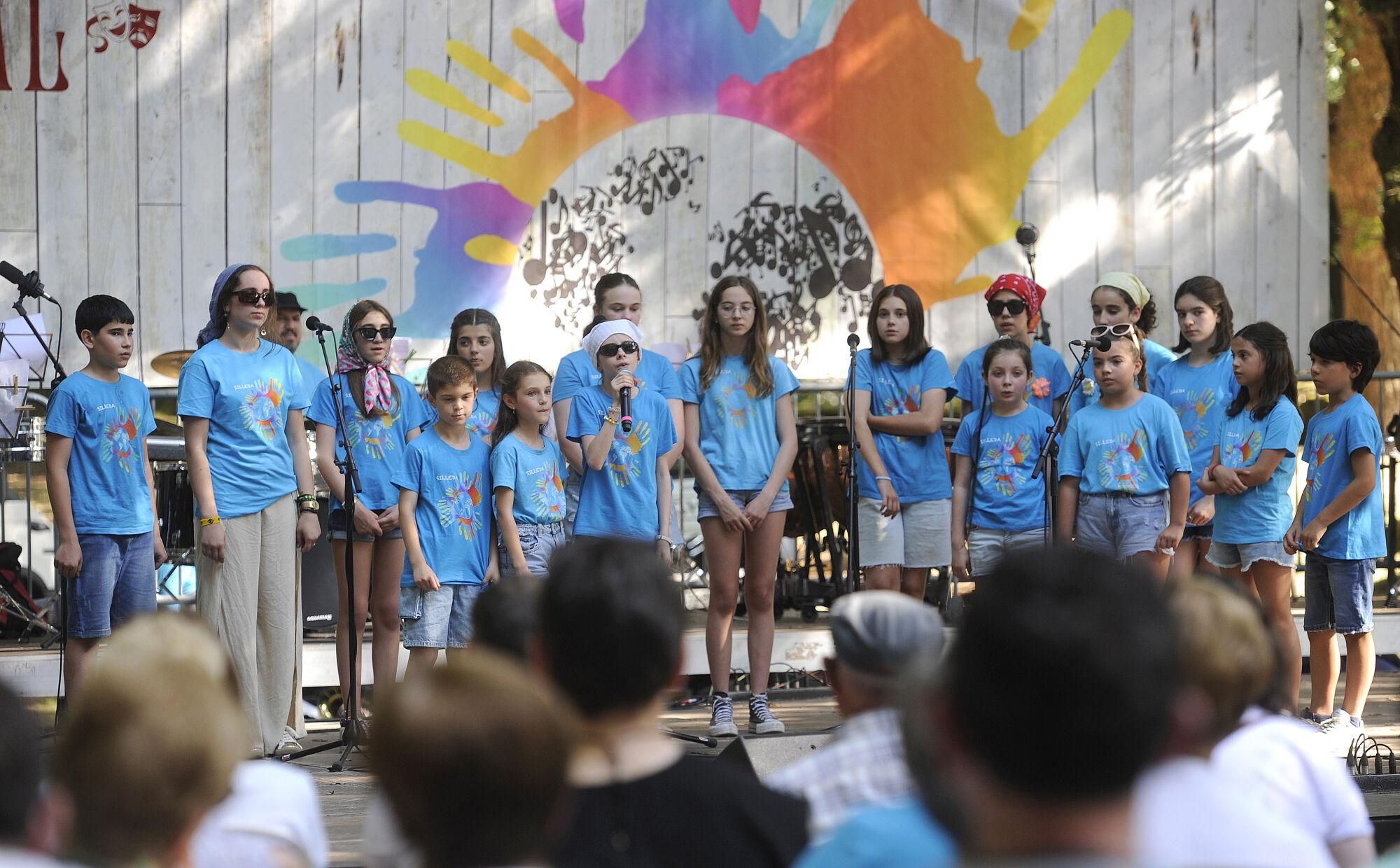 La Banda Municipal de Silleda homenajea al teatro musical y la de Lalín celebra su romería