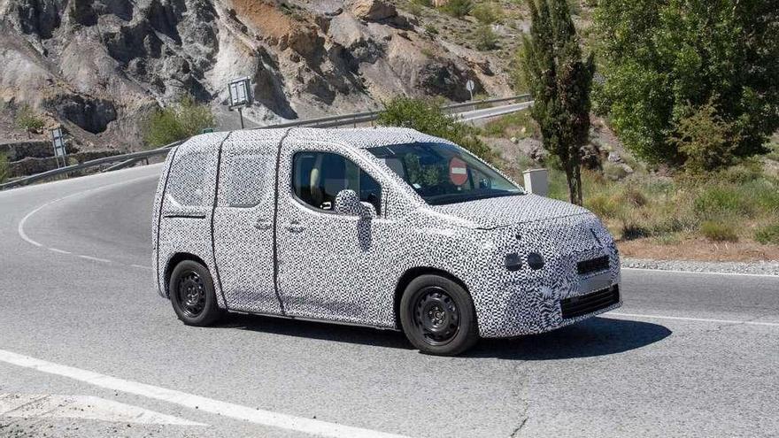 Un prototipo K9 en unas pruebas de montaña realizadas hace unos meses en Sierra Nevada.  // Motor.es