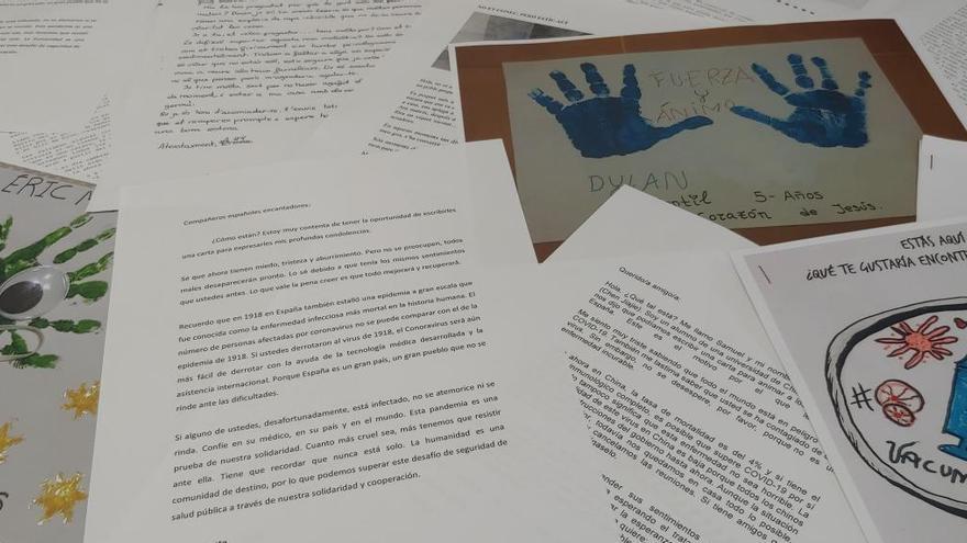 Cartas y dibujos solidarios.