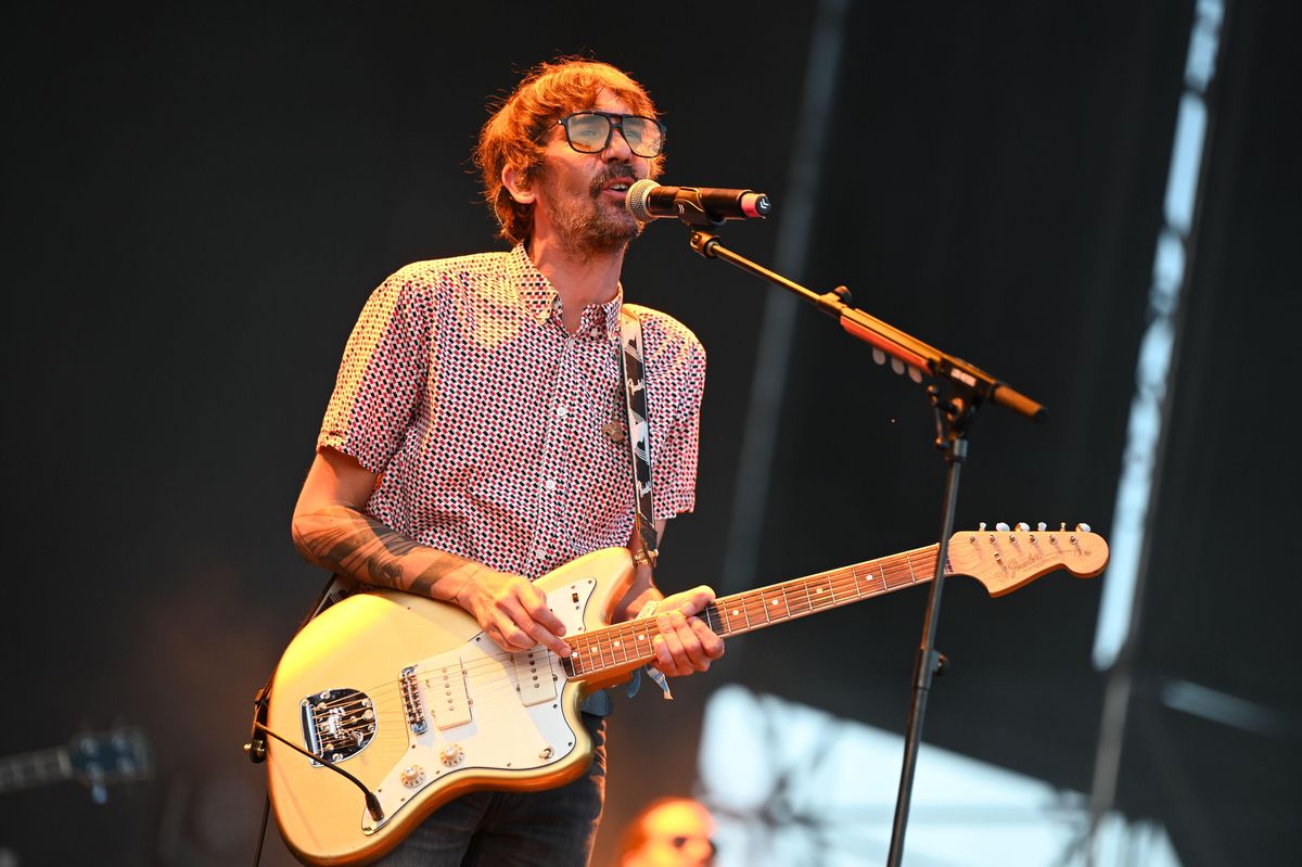 El vocalista de Lori Meyers, Antonio López 'Noni', durante su concierto en el FIB.