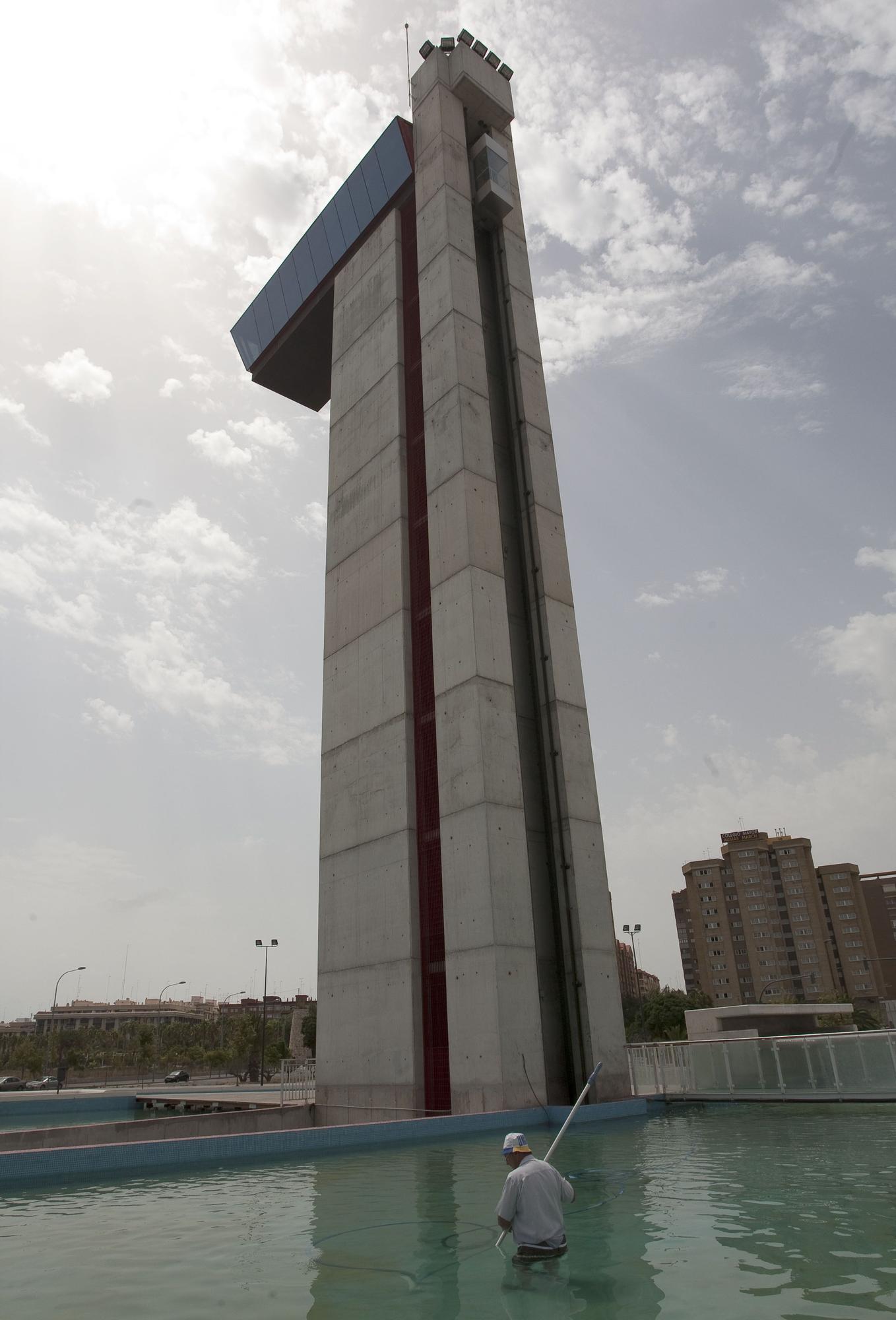 Torre Miramar: el millonario mirador que acabó en el abandono