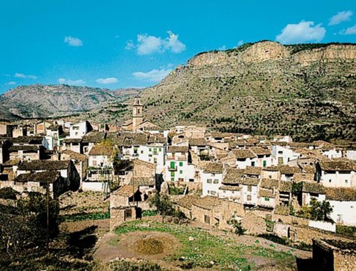 Panorámica de Campos de Arenoso en los años 70