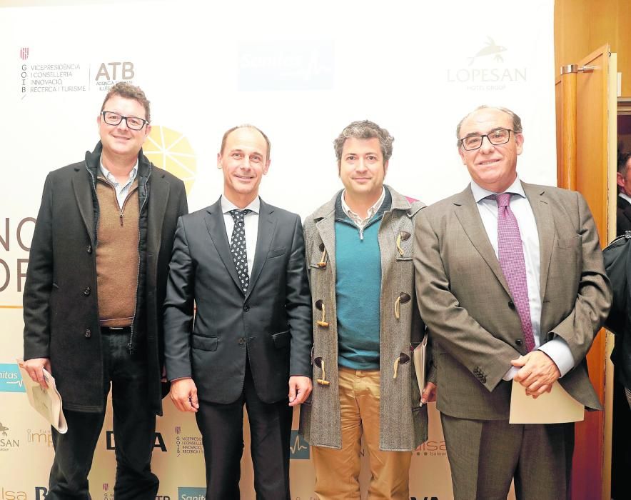 Víctor Terricabras, director general de Balearia; Sebastián Oliver, gerente del Diario de Mallorca; Pablo Forner, director de márketing de Balearia; y José Manuel Atiénzar, director general de gestión de Prensa Ibérica.