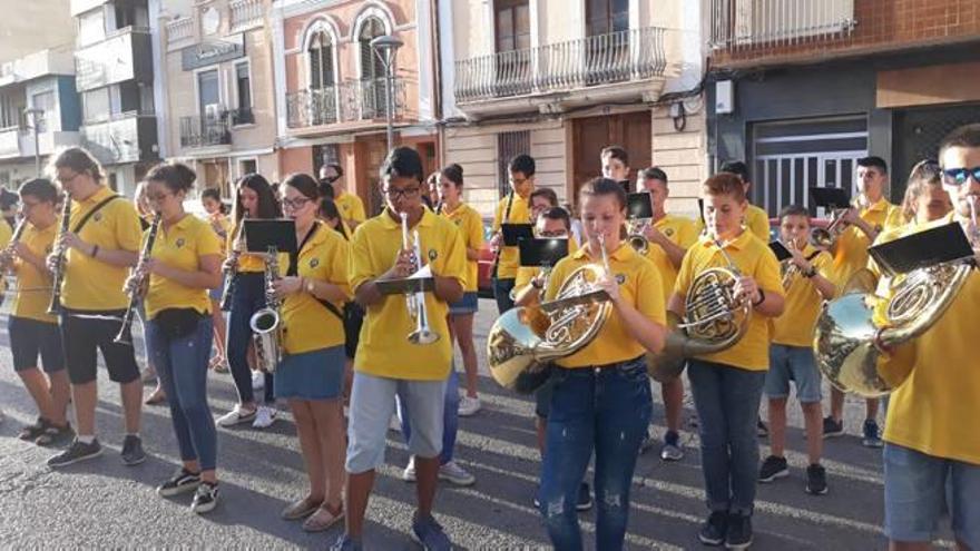 Las bandes juveniles de l&#039;Horta Sud tocan juntas «València»