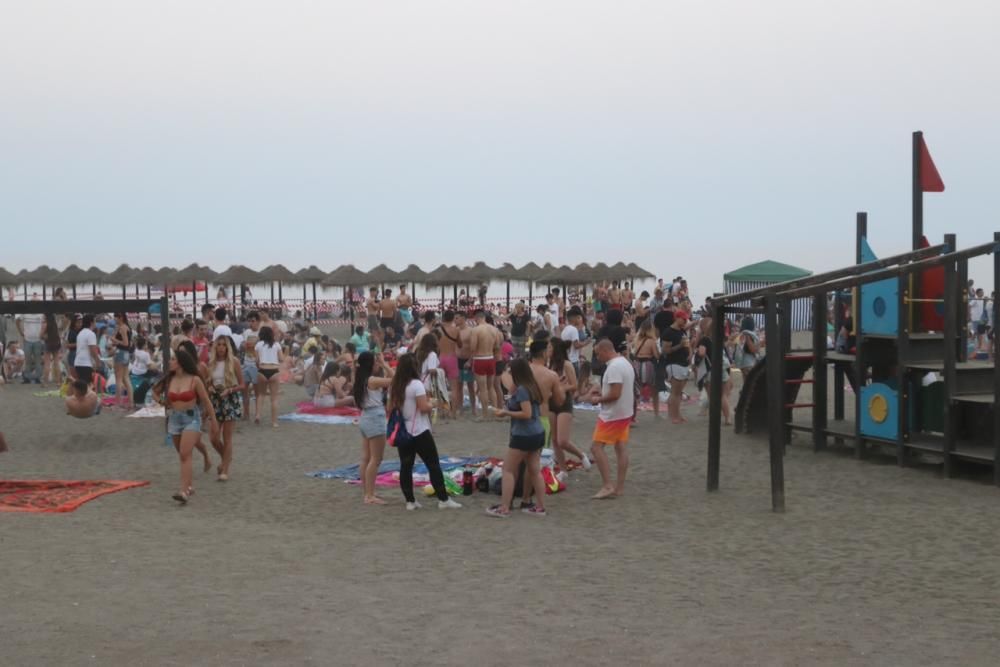 Málaga celebra la noche de San Juan en sus playas