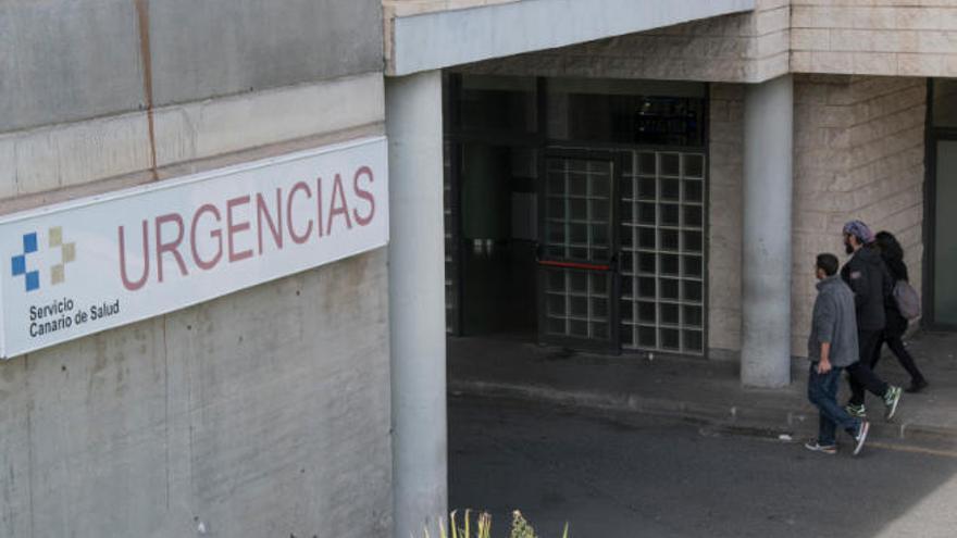 Acceso al servicio de urgencias del Hospital Universitario de Gran Canaria Doctor Negrín, en una imagen de archivo.