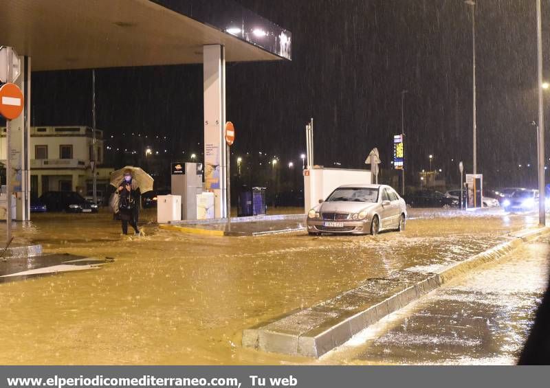 GALERÍA DE FOTOS -- El diluvio cae en Castellón y provoca inundaciones