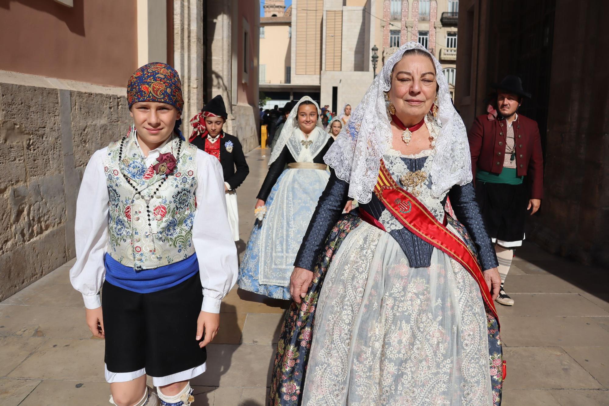 Las comisiones de falla en la Procesión de la Virgen (4/5)