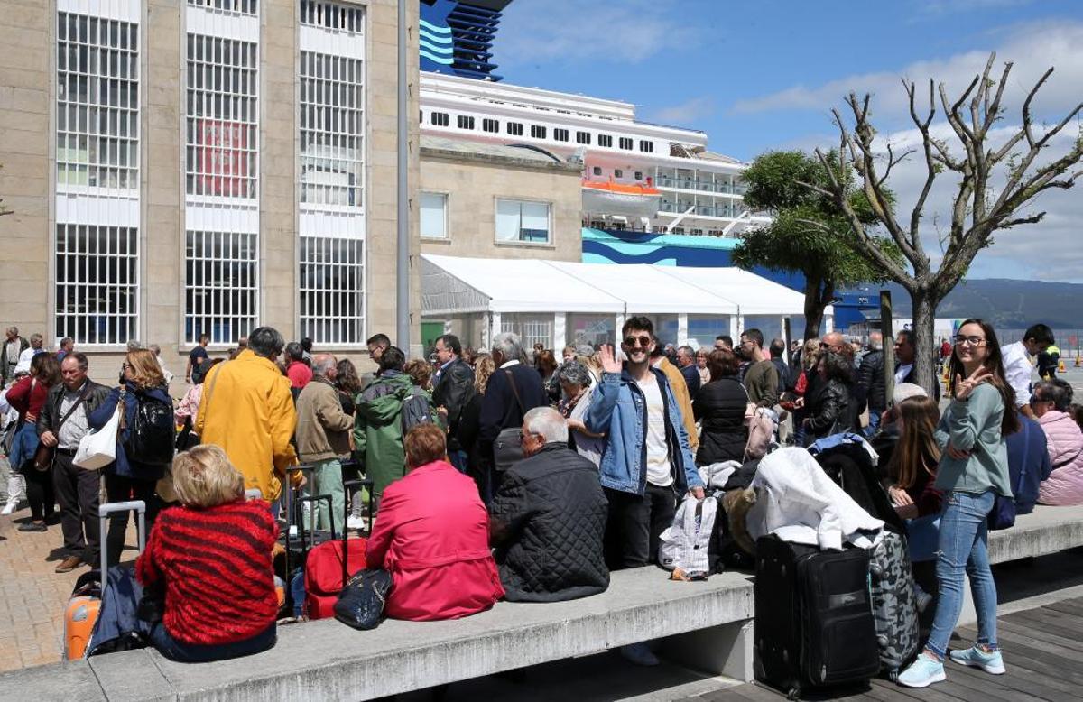 Atlantic Vigo Cruise logra con gran despliegue de medios la gestión fluida de 1.200 cruceristas.
