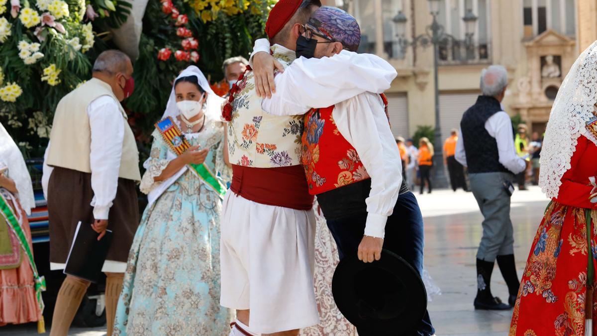 Búscate en el segundo día de Ofrenda por las calles del Mar y Avellanas (entre las 11.00 y 12.00 horas)