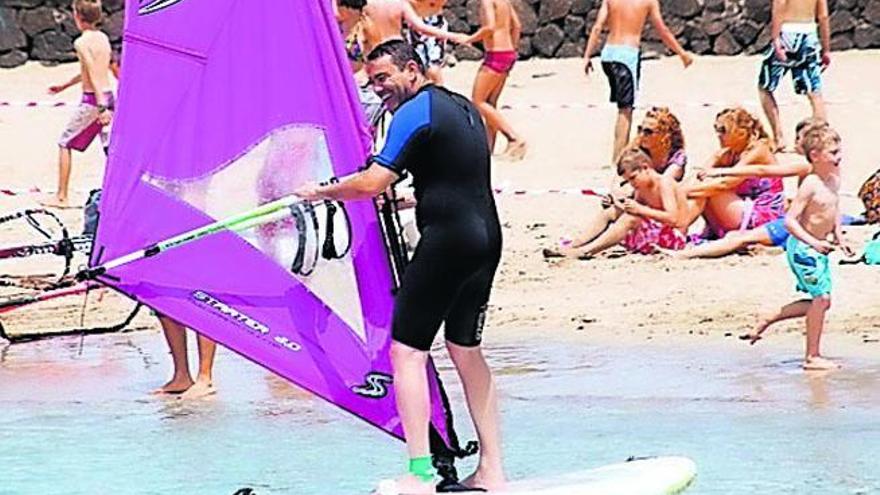 Oswaldo, el alcalde del windsurf