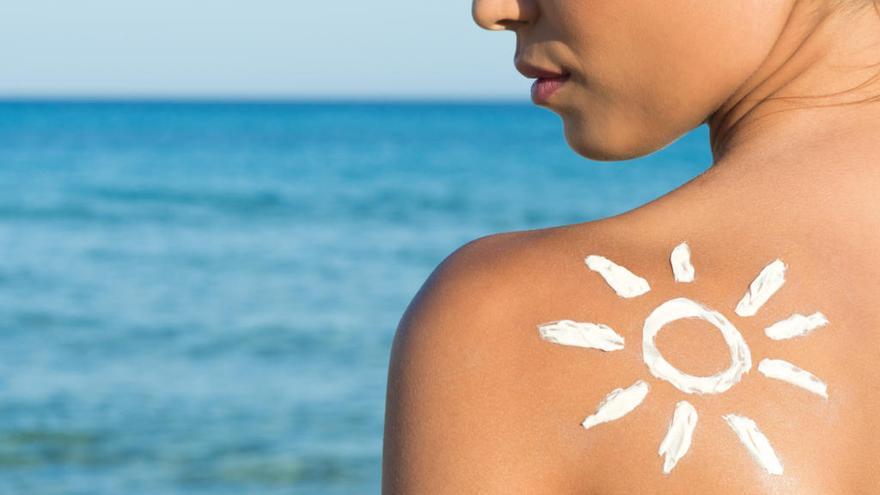 La crema solar, clave para proteger la piel.