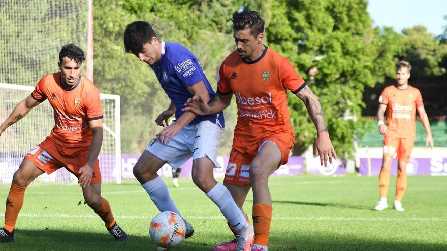 El Atzeneta vuelve del parón empatando sin goles ante el Athletic Club Torrellano