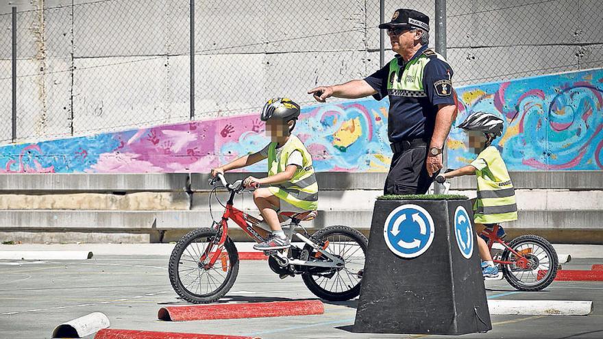 Alcoy prevé que 3.500 escolares participen en este curso en la campaña de educación vial