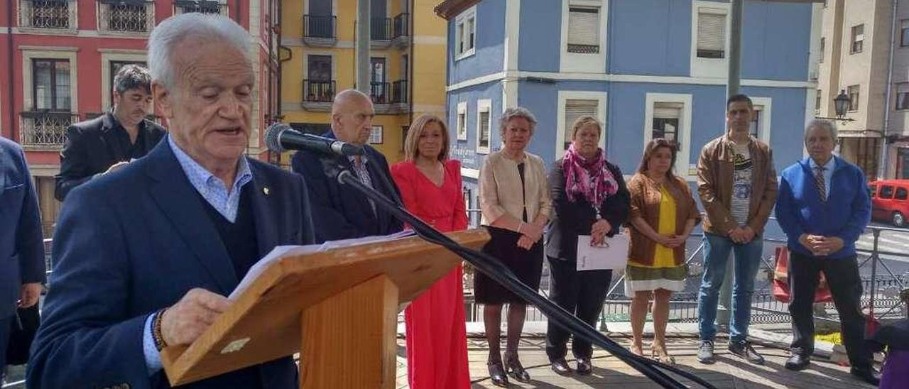 Ramiro Fernández durante la lectura del pregón.