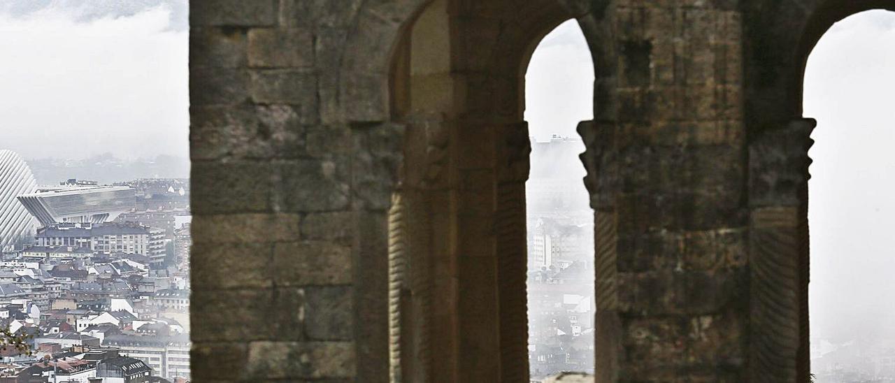 Imagen de Oviedo tomada desde Santa María del Naranco.  Irma Collín