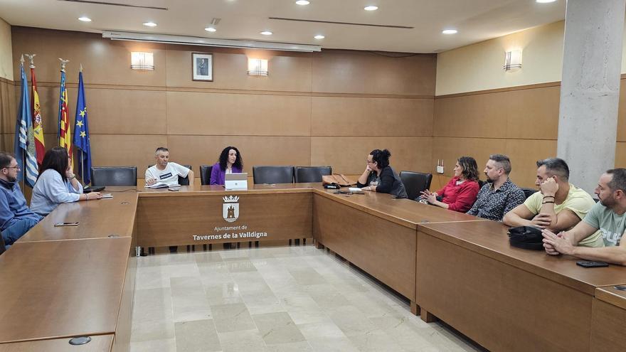 La reunió entre les autoritats i els representants de les falles de Tavernes