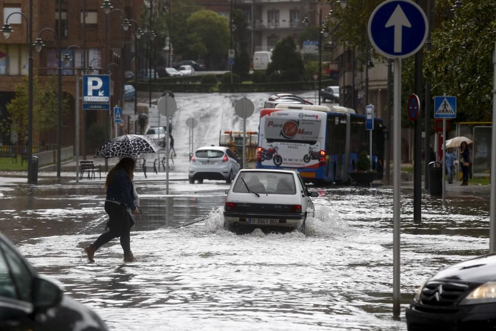 El temporal causa importantes inundaciones en Avilés