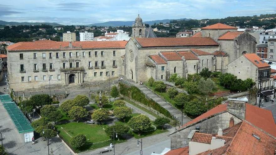 La antigua sede de Hacienda, junto al convento de San Francisco en A Ferrería. // Rafa Vázquez