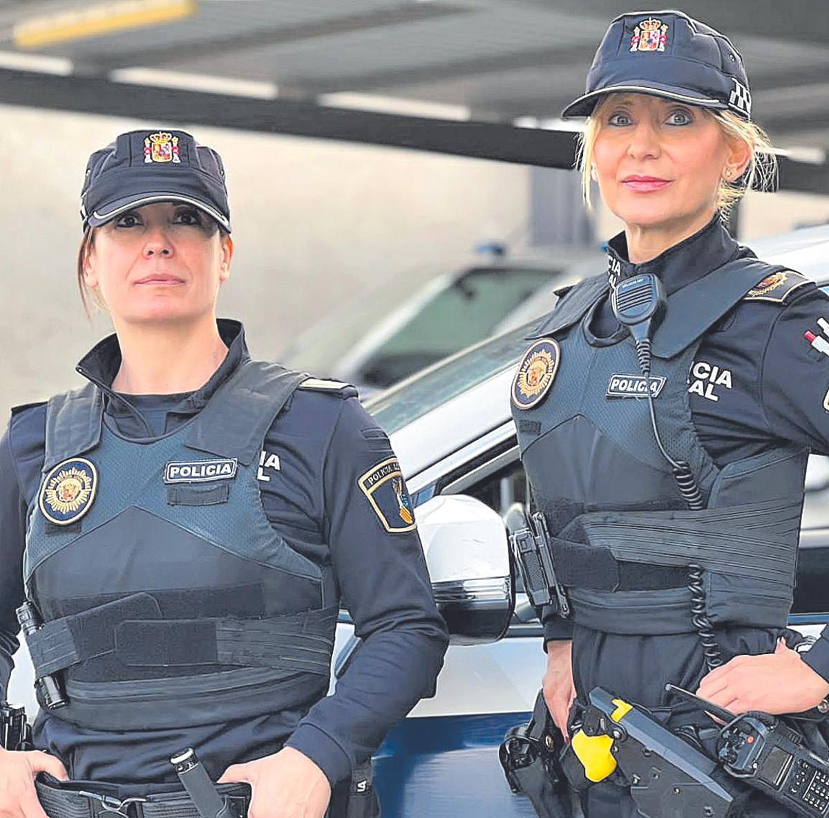 Inma Vegara y Lara Beneit  Agentes de la Policía Local de Novelda