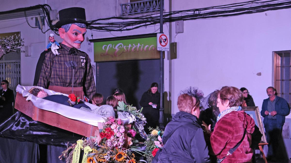 Dol, gresca i molts likes: Sallent acomiada el Carnaval amb festa i sàtira a parts iguals