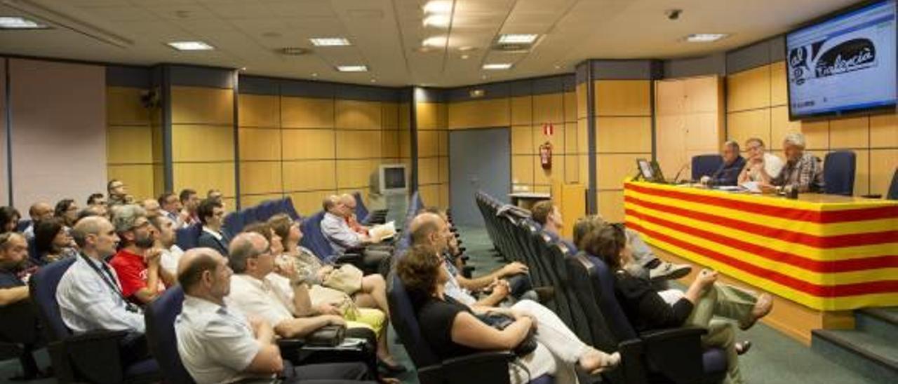 La Jaume I modifica el requisito lingüístico para facilitar la provisión de plazas al profesorado