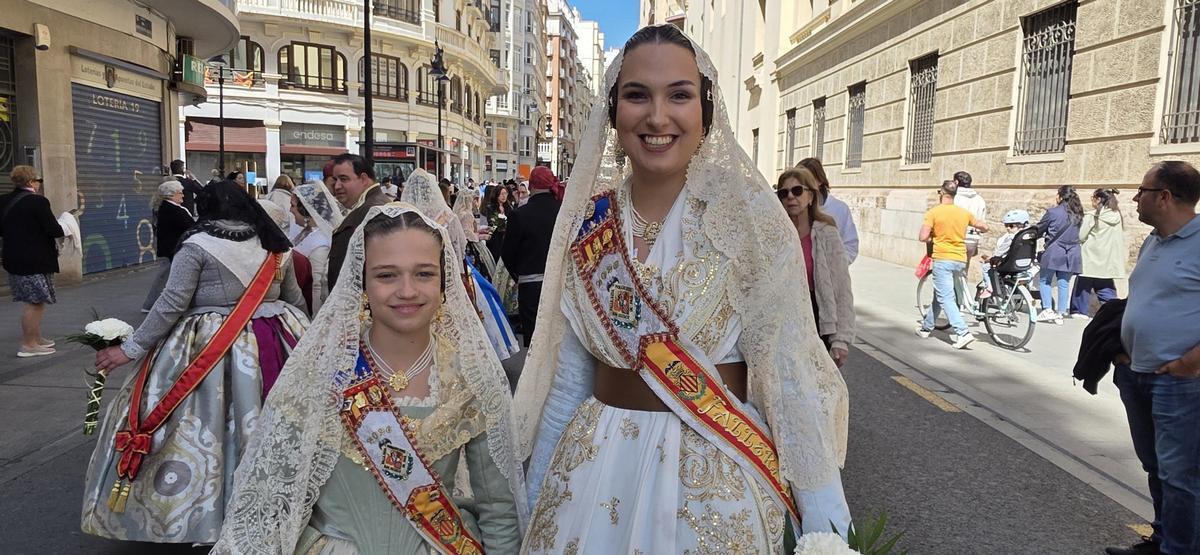 Las comisiones de falla en la Ofrenda a San Vicente Ferrer (2/6)