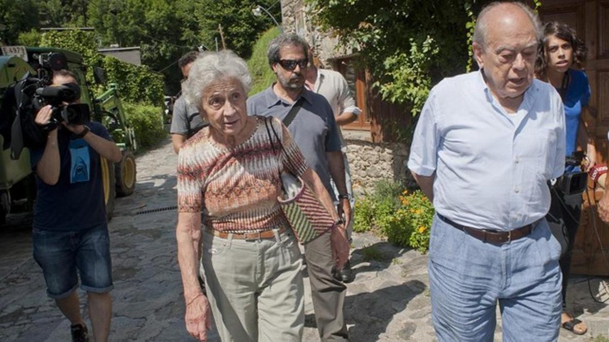 Jordi Pujol y Marta Ferrusola, en Queralbs, en agosto del 2014.