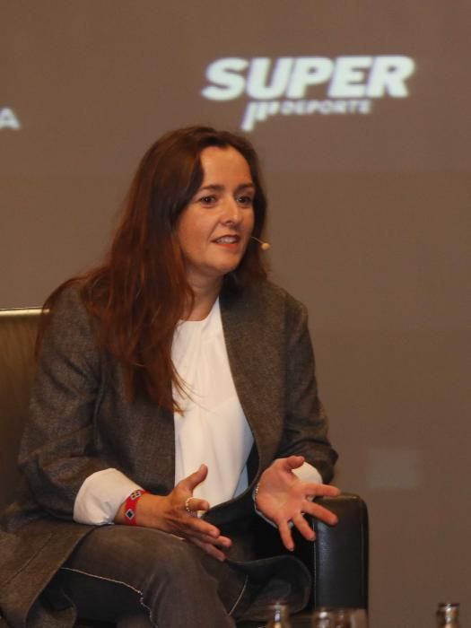 Debate entre Campeonas en el tercer Foro 25 años de SUPER, en imágenes