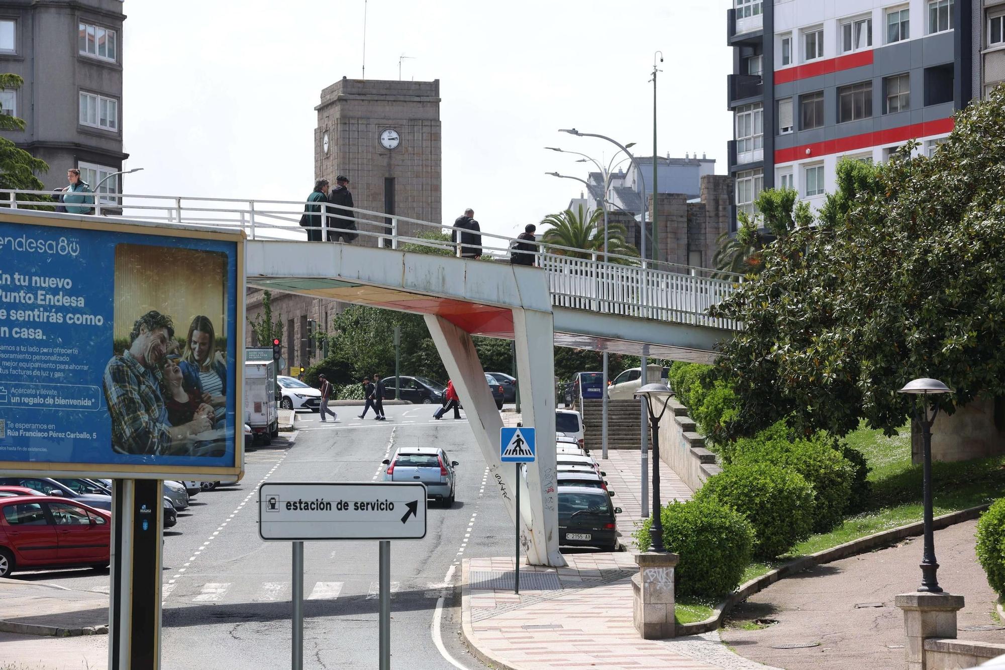 El Concello de A Coruña detecta "daños estructurales" en la pasarela entre las estaciones