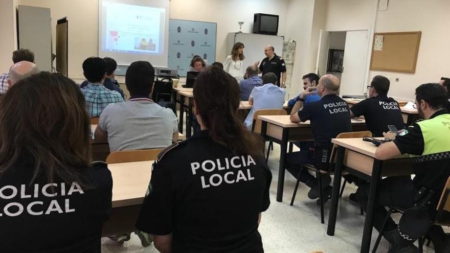 La Policía Local de Córdoba forma a 30 agentes sobre violencia de género