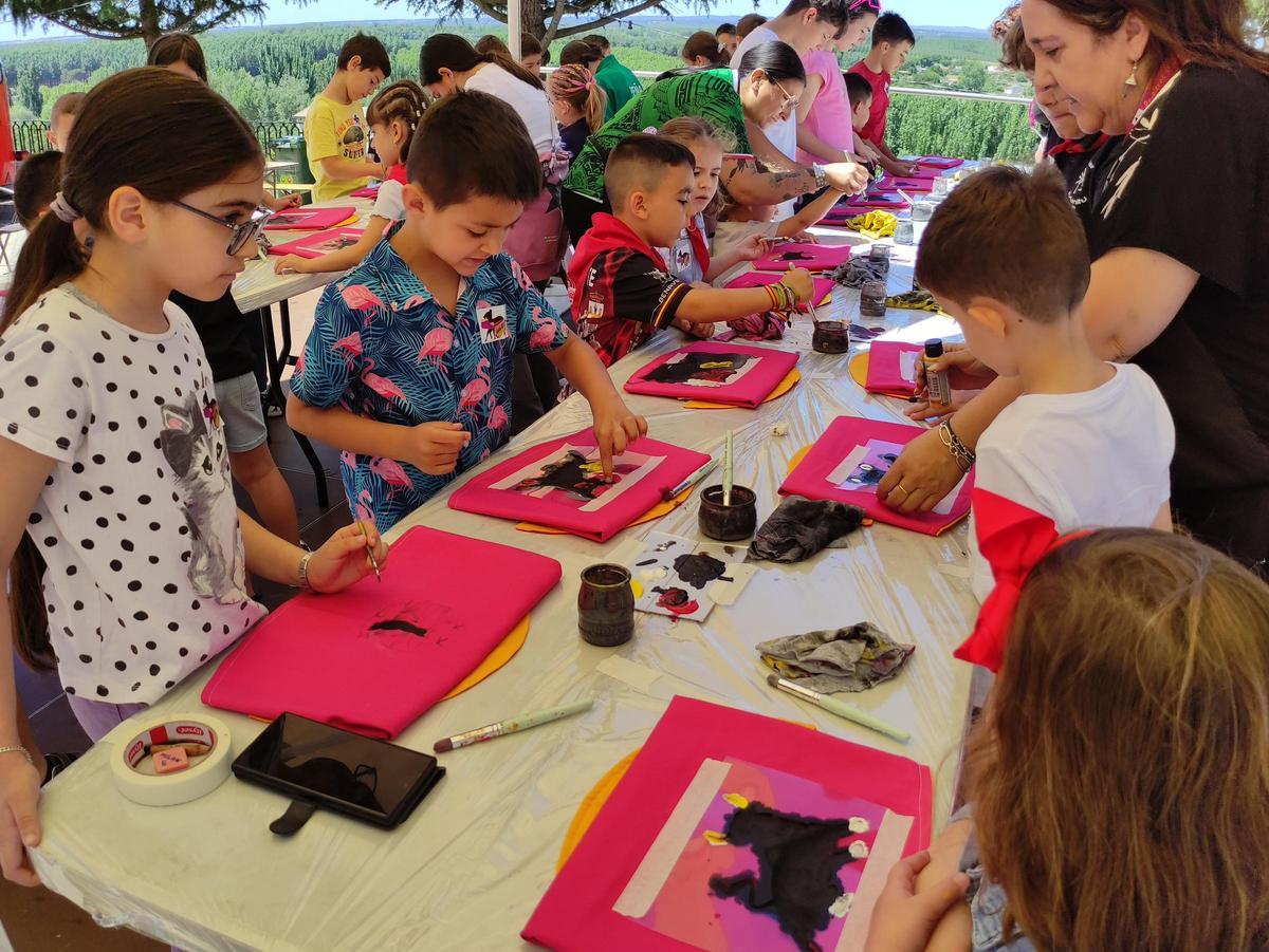 Taller de "Revoleras de Colores" de Mer Fidalgo.