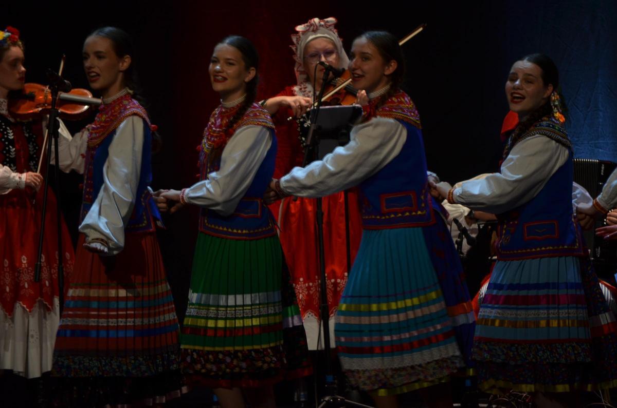 Festival Internacional de Folklore Polonia Festival Internacional de Folklore Polonia