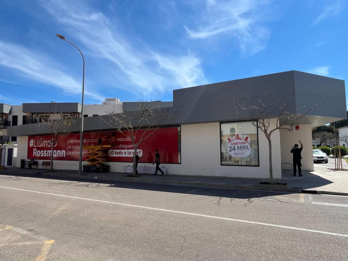 Desde el viernes 24 de abril, los clientes también pueden comprar en Rossmann en Porto Cristo