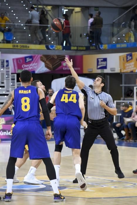 09-02-20 DEPORTES. PABELLON GRAN CANARIA ARENAS. SIETE PALMAS. LAS PALMAS DE GRAN CANARIA. Partido de baloncesto entre los equipos del Herbaife GC y el Barcelona.    Fotos: Juan Castro.