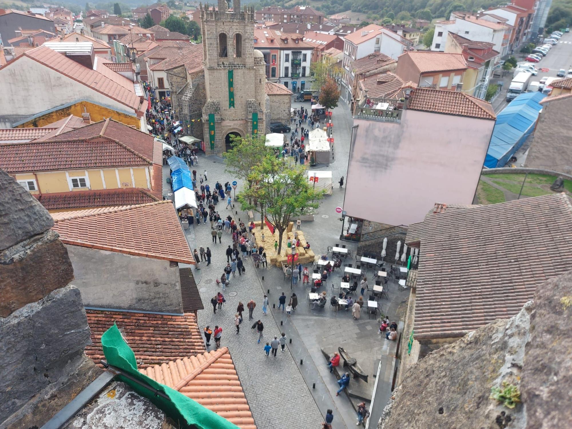 En imágenes: Domingo de lleno en la Feria Medieval de Salas