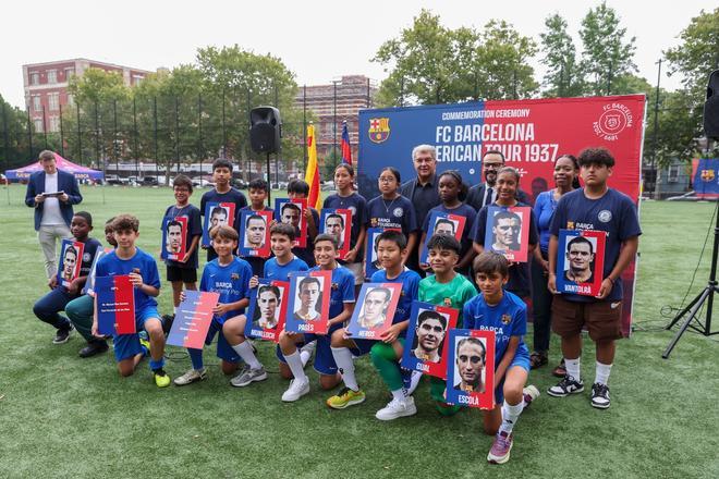 Acto de commemoración en Brooklyn de la gira americana del FC Barcelona el año 1937, en imágenes.