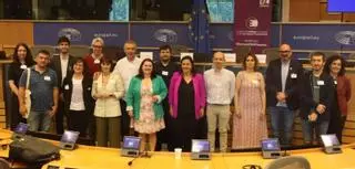 Alcaldes e concelleiros galegos levan a Bruselas o problema da vivenda